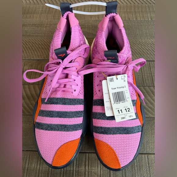Adidas Trae Young 2 Men’s Sneaker Size 11/Women’s Size 12 (NWT) - Picture 2 of 8